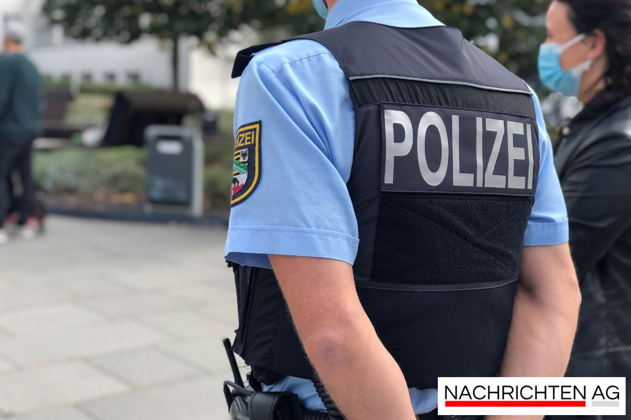 Polizei-Einsatz in Zehlendorf: Verdächtiger droht mit Schüssen!