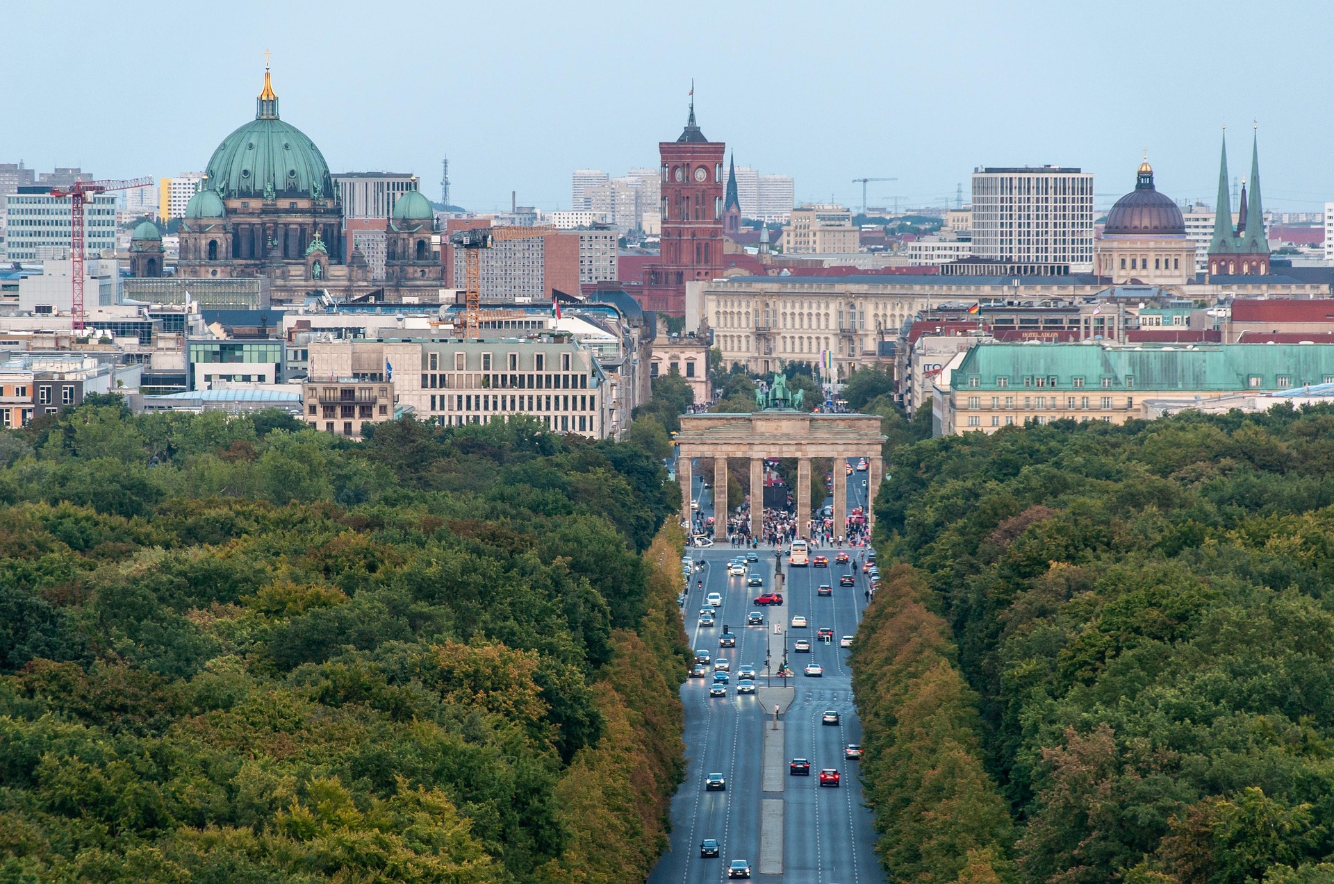 Investitionsgipfel in Berlin: Merz und Nvidia setzen auf Künstliche Intelligenz für Deutschlands Zukunft